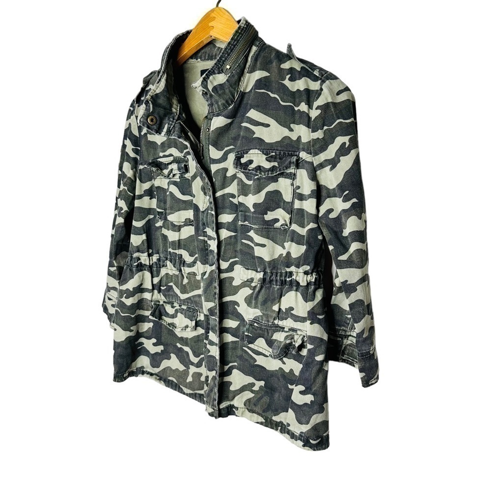 Forever 21 Green Army Camouflage Jacket Long Sleeve Full Zip‎ Size M - Picture 2 of 11